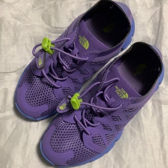 Girls north face shoes - Picture 2 of 4